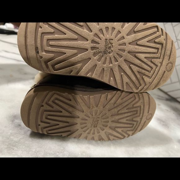 UGG GIRLS GLASGOW BOOTS. SIZE 10 - Picture 5 of 7